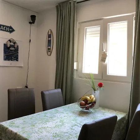 Sea Star Apartment *